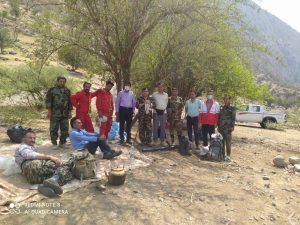 تلاش ستودنی امدادگران هلال احمر کهگیلویه وبویراحمددرعملیات اطفاء حریق در کوه های منطقه نارک شهرستان گچساران
