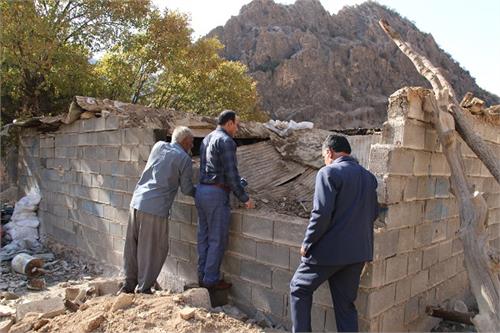 بازدید قائم‌مقام کمیته امداد کهگیلویه و بویراحمد از روستاهای محروم باشت