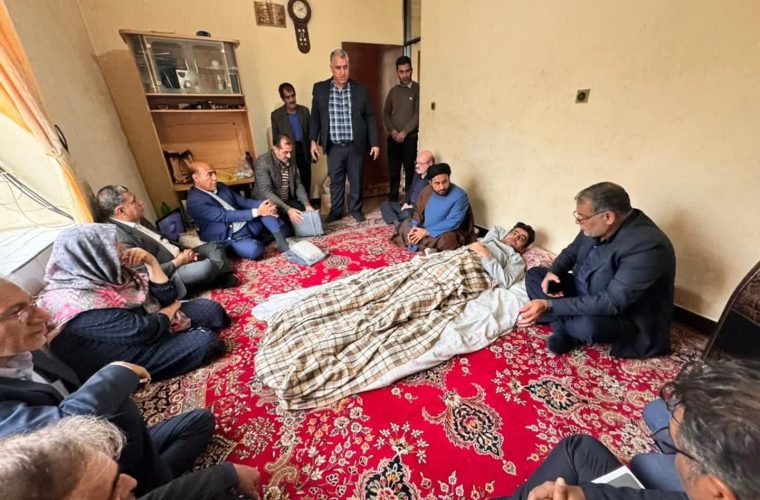کاری ماندگار از مدیرعامل مردمی شرکت بهره برداری نفت و گاز گچساران /با دیدن فیلمی از خانواده معلولین مادوانی با همراهی امام جمعه از این خانواده بازدید کرد