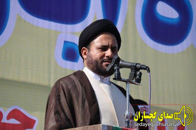 خون شهدا چراغ راه آینده جامعه است خون شهدا چراغ راه آینده جامعه است