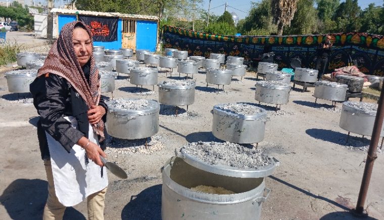 تجلی ایثار و خدمت در گچساران؛ پذیرایی گسترده موکب طریق کربلا از عزاداران حسینی تجلی ایثار و خدمت در گچساران؛ پذیرایی گسترده موکب طریق کربلا از عزاداران حسینی