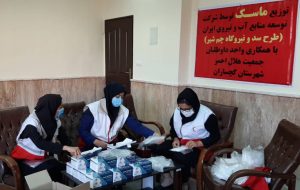 توزیع قریب ۳۰۰۰ هزار ماسک رایگان توسط خانه های هلال در شهرستان گچساران+تصاویر