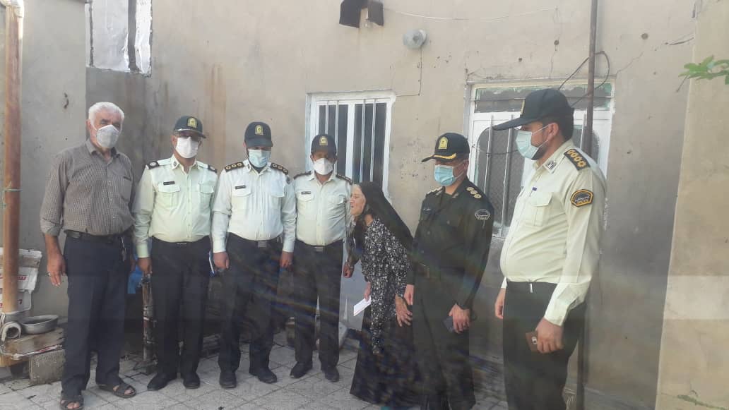 دیدار فرمانده انتظامی شهرستان گچساران با خانواده معظم شهدابه مناسبت هفته ناجا+تصاویر