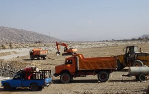 دادستان: ۱۷هکتار از بستر یک رودخانه فصلی در باشت آزادسازی شد