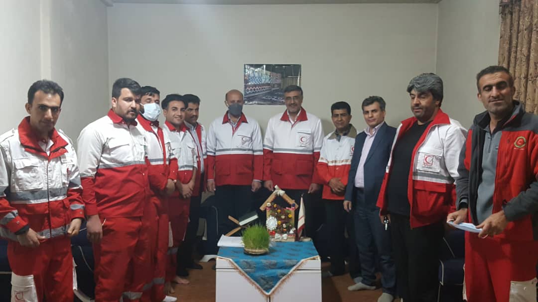 بازدید رئیس سازمان داوطلبان جمعیت هلال احمر جمهوری اسلامی ایران از پایگاه های امداد و نجات بین شهری و پست های طرح ملی خدمات بشردوستانه جوانان به مسافرین نوروزی استان کهگیلویه و بویراحمد+تصاویر