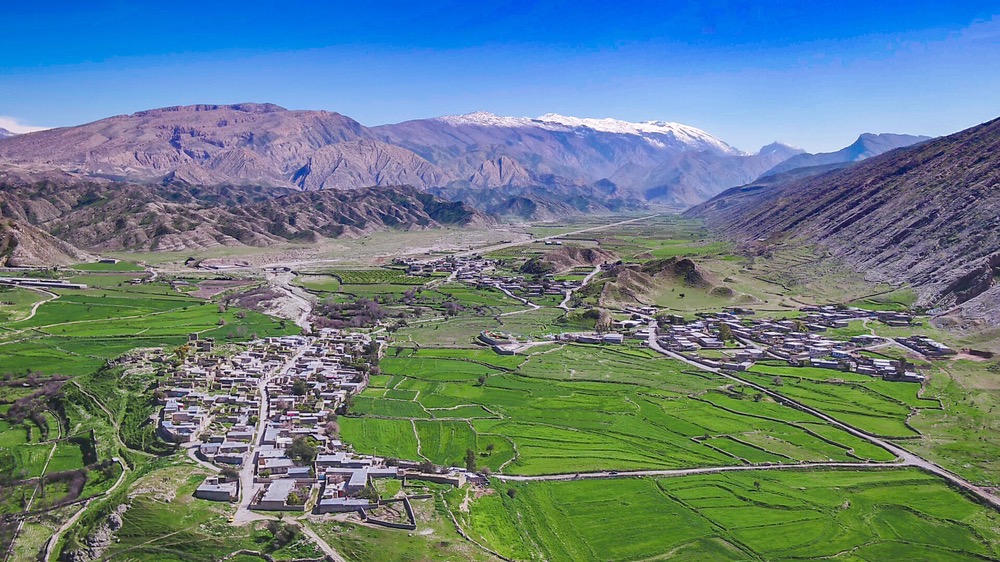 ظرفیت‌های  روستای آرو در گچساران برای اشتغالزایی نیاز به همت مسئولین داردند .