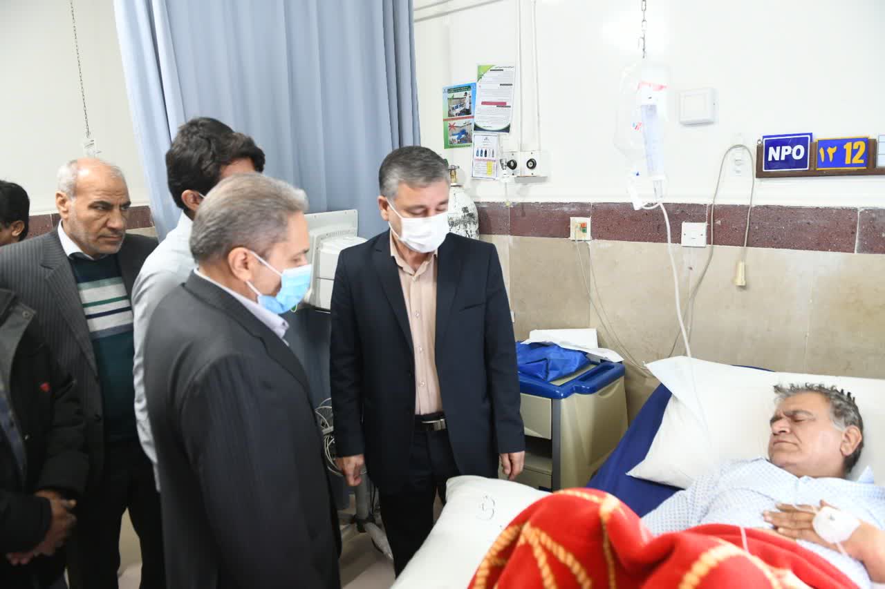 مدیرعامل نفت گچساران از مجروحان حادثه ‌تیراندازی عیادت کرد مدیرعامل شرکت‌ بهره برداری نفت و گاز گچساران از مجروحان حادثه ‌تیراندازی اداره شیمیایی عیادت کرد