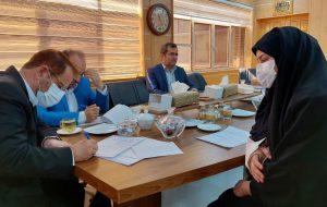 حواشی ملاقات‌های مردمی استاندار کهگیلویه وبویراحمد از عذرخواهی استاندار بابت زیاد ماندن مردم  در نوبت ملاقات با آن تا دستور رفع مشکلات حوزه مسکن به معاون خود 