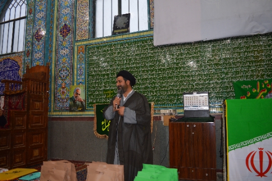 تجلیل از بانوان فعال در عرصه فرهنگی و قرآنی  به همت هئیت رزمندگان اسلام و موکب طریق کربلا  در جشنی به مناسبت  ولادت حضرت فاطمه ص در گچساران انجام گرفت