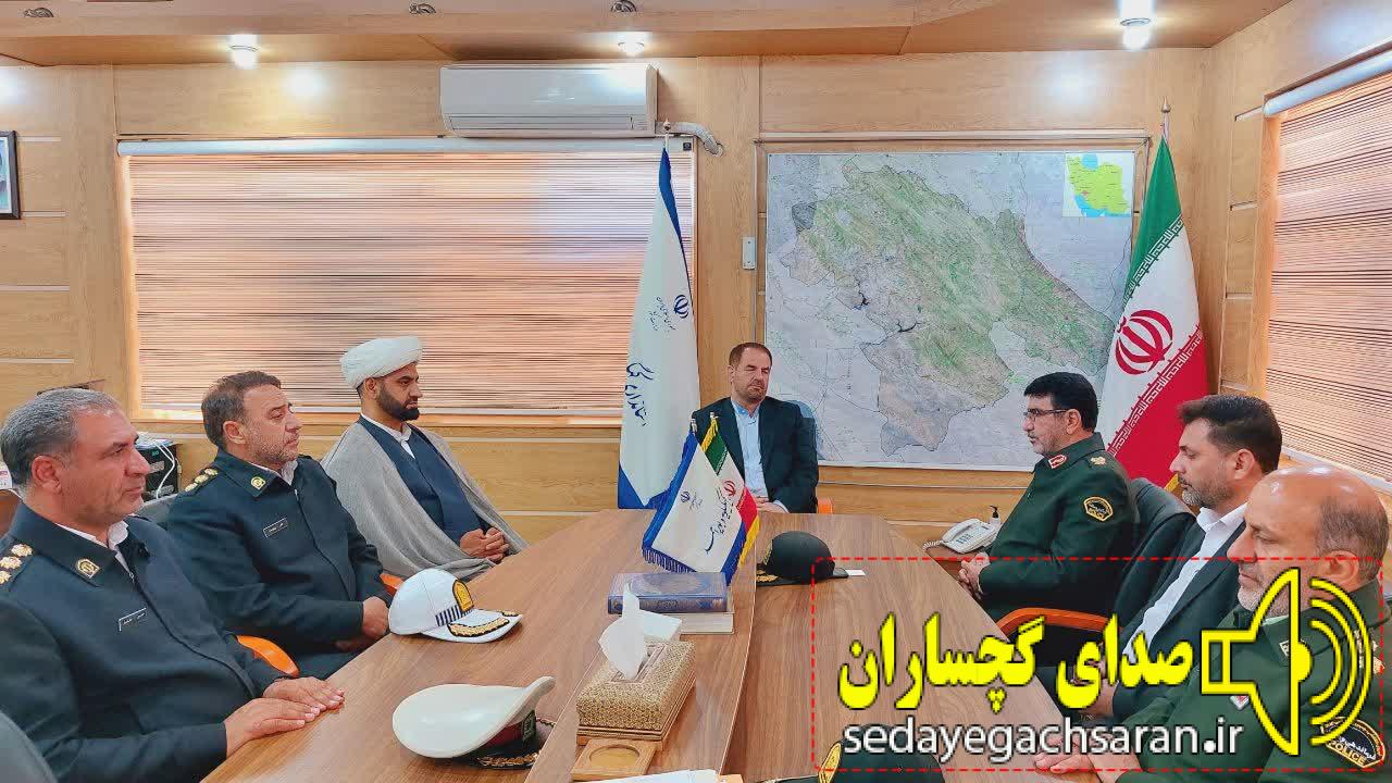 قدردانی از اقدامات نیروی انتظامی در سال ۱۴۰۱/ تاکید استاندار بر استقرار پاسگاه میمند