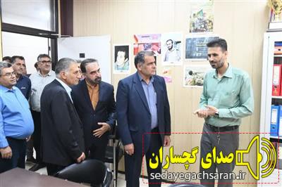 مدیر عامل شرکت بهره برداری نفت و گاز گچساران با کارکنان اداره ترابری دیدار کرد. مدیر عامل شرکت بهره برداری نفت و گاز گچساران با کارکنان اداره ترابری دیدار کرد.