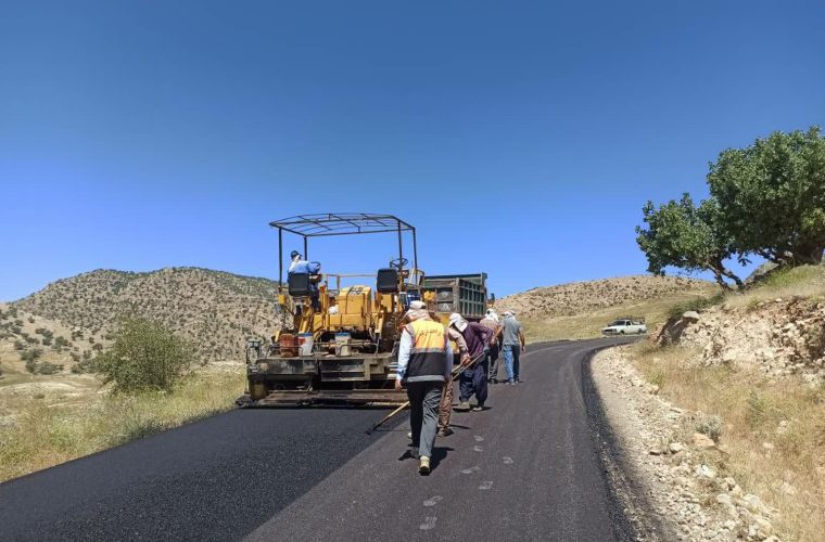 هزار میلیارد ریال طرح راهسازی در گچساران در دست اجراست