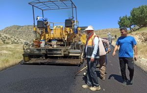گفتگو با صدای گچساران  مطرح شد؛  آسفالت راه ارتباطی چهار روستای گچساران به زودی بهره برداری می شود