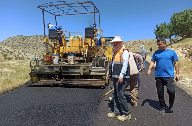گفتگو با صدای گچساران  مطرح شد؛  آسفالت راه ارتباطی چهار روستای گچساران به زودی بهره برداری می شود