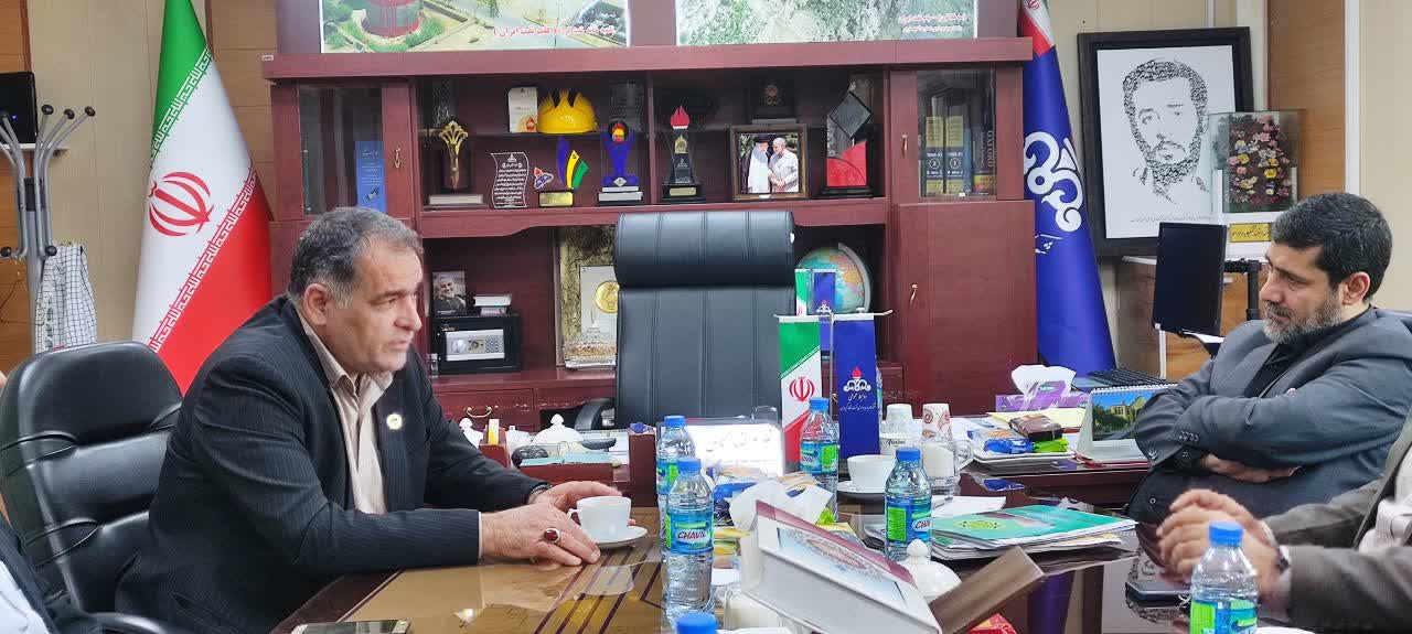 تقدیر سید ناصر حسینی از مدیرعامل نفت گچساران/ کمالی: خدمت به مردم را وظیفه می دانیم