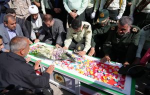 مراسم وداع با پیکر شهید «سینا آراسته» با حضور استاندار و مسئولان استانی