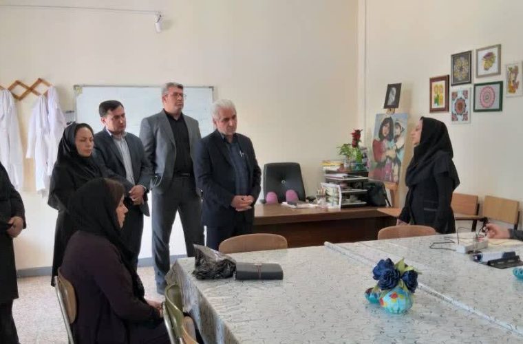 به مناسبت گرامیداشت هفته ملی مهارت بازدید فرماندار از مراکز آموزش فنی و حرفه ای خواهران و برادران شهرستان گچساران به مناسبت گرامیداشت هفته ملی مهارت بازدید فرماندار از مراکز آموزش فنی و حرفه ای خواهران و برادران شهرستان گچساران