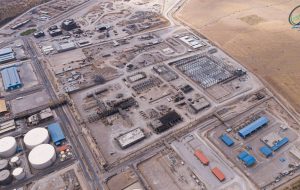 مدیرعامل صنایع پلیمر گچساران خبر داد: *اجرای طرح پلیمر گچساران شتاب می‌گیرد/ تأمین ویژه منابع مالی ریالی و ارزی