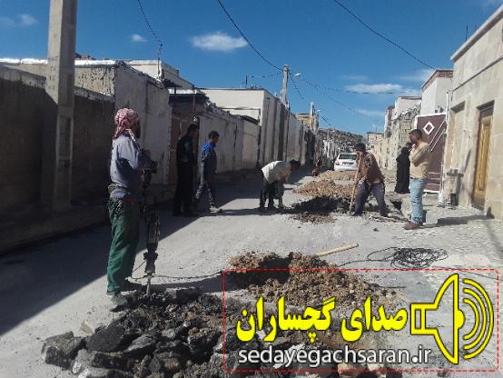  کار در روز تعطیل  ادامه دارد مدیری از محله های پایین شهر به کمک محله های پایین وکمتر برخوردار شهر آمده