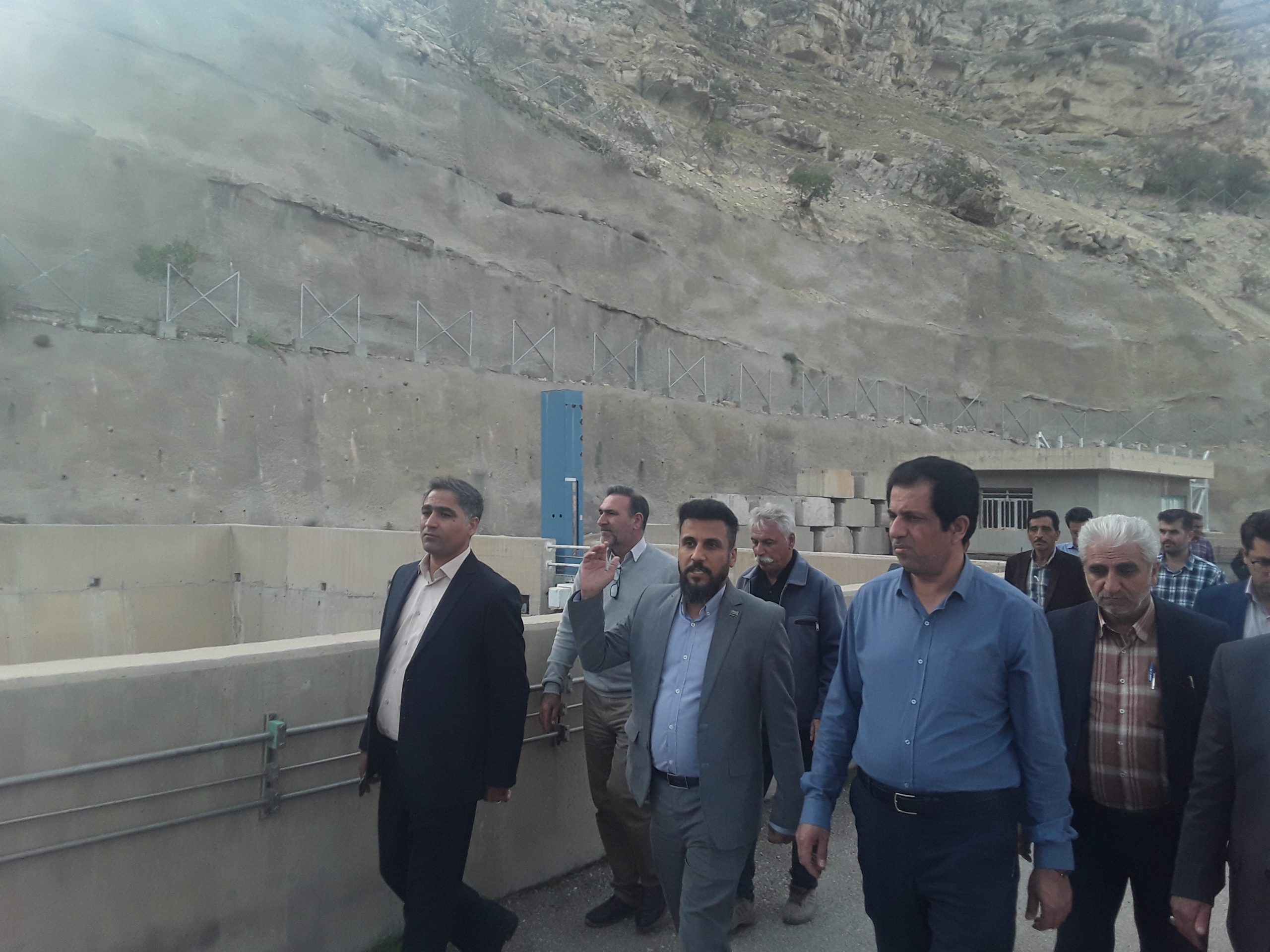 سفردیرهنگام رئیس سازمان برنامه بودجه استان به گچساران/چرا خیلی از پروژه های گچساران تعطیل است؟ (+پاسخ رئیس برنامه بودجه استان،تصاویر