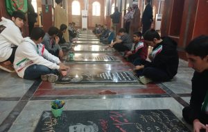 با دعوت دفتر امام جمعه و اداره تبلیغات اسلامی صورت گرفت  تجلیل از دانش آموزانی که در مراسم معنوی اعتکاف حضور داشتند