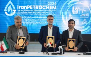 با امضای قراردادی در ایران پتروکم و در حضور دکتر علی عسکری سانتریفیوژ دکانتر واحد HDPE ، کاملاً داخلی‌سازی می‌شود/ صنایع پلیمر گچساران، به دنبال ثبت رکورد جدید در داخلی‌سازی است