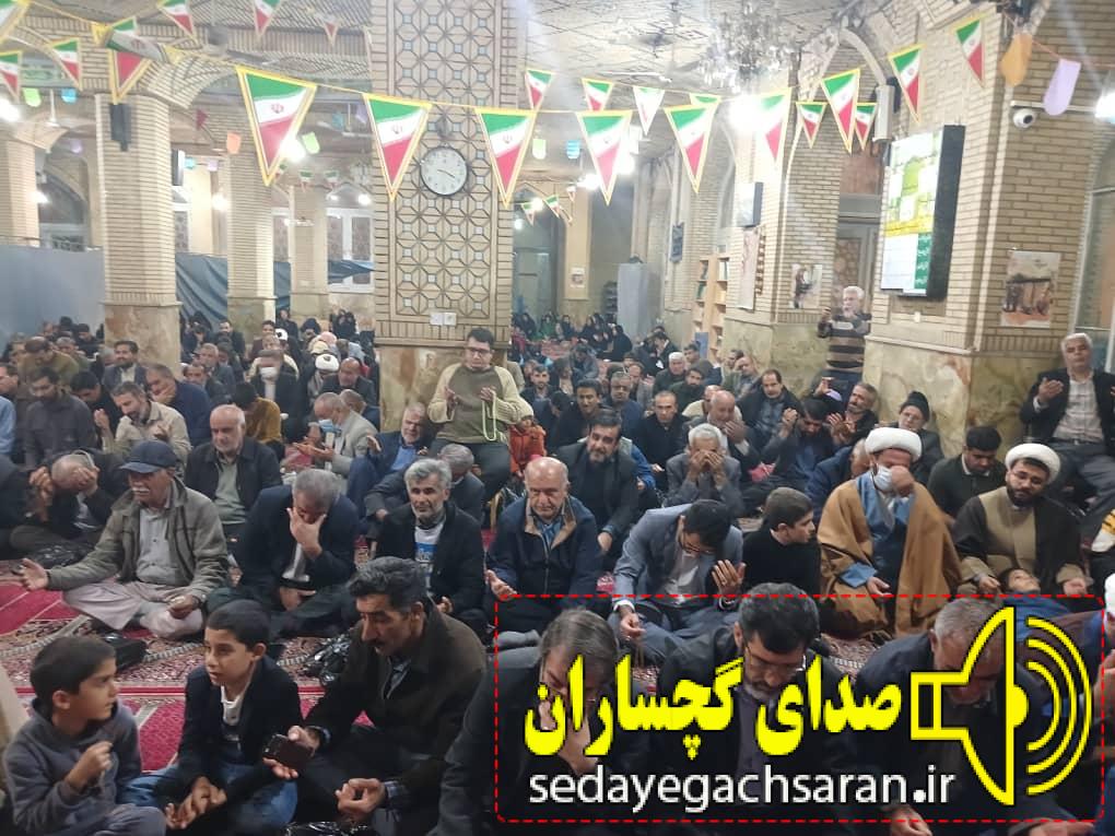 بانوای گرم «حاج مهدی منصوری  در مسجد صاحب الزمان عج    گچساران برگزار شد