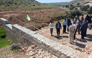 همزمان با هفته منابع طبیعی   طرح سیل بند در روستای سرآبنیز با حضور مسئولین افتتاح شد