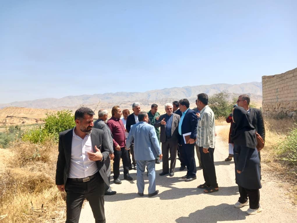 ملاقات چهره به چهره فرماندار و مسئولین شهرستان گچساران با مردم منطقه خیرآباد و بررسی مشکلات این منطقه