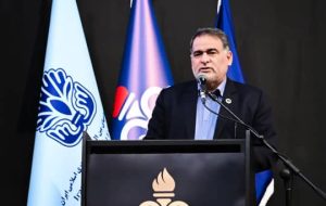 بازگشت ۴ حلقه چاه میدان نفتی رگ سفید به مدار تولید