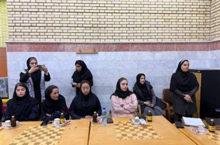 در دیدار با بانوان امور ورزش نفت گچساران با مدیر عامل این شرکت چه گذشت در دیدار با بانوان امور ورزش نفت گچساران با مدیر عامل این شرکت چه گذشت