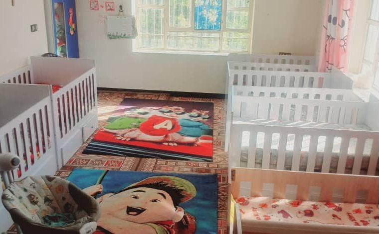 شیرخوارگاه گل‌های یاسوج پس از سالها، آخرین فرزند خود را به آغوش گرم خانواده‌ سپرد و سکوت مهربانانه‌اش را آغاز کرد