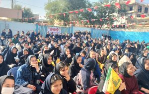 جشن بزرگ انقلاب اسلامی با حضور امام‌جمعه، فرماندار، جمعی از مسئولان شهرستانی و خانواده‌های معظم شهدای امنیت، در فضایی سرشار از شور، نشاط و همدلی دانش‌آموزی در دبیرستان متوسطه اول شهید احمد کاظمی گچساران برگزار شد