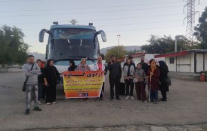 همکاری شهرداری وشورای شهر و بسیج نفت  اردو یک روز برای افراد دارای معلولیت بیتایی به مقصد بندر گناوه برگزار شد
