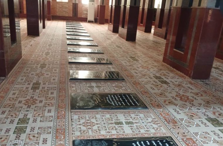 تجدید میثاق با خون‌های پاک؛ حضور کارکنان بهزیستی گچساران در مزار شهدای مدافع وطن به مناسبت هفته بهزیستی